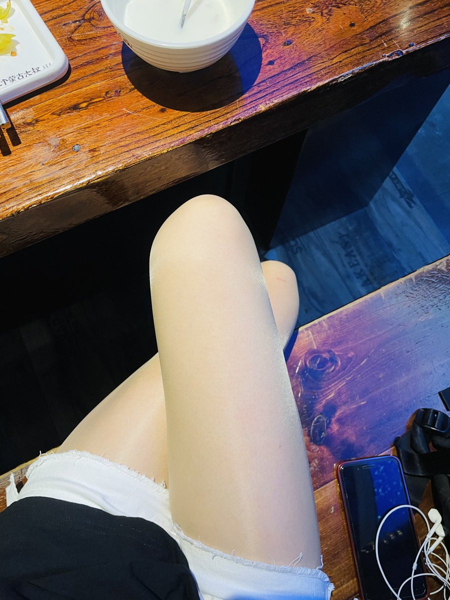 冰系列！超薄超透！
🧦来自@FEIENSILKY 
#绯凡柔美隐享丝滑 #绯隐FEIEN #绯隐丝袜 https://t.co/EizeduuTkl