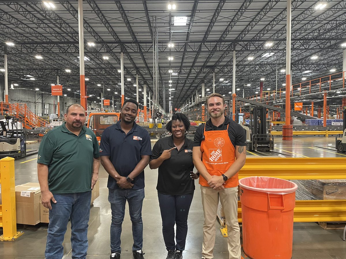 Shout out to Luke Ops Mgr at the RDC giving us night zombies a tour of their facility this evening… Perspectives &amp; partnership !! Thank you 😊 #THEHATCH #ZOMBIESQUAD <a href="/JOsborne6505/">James Osborne</a>