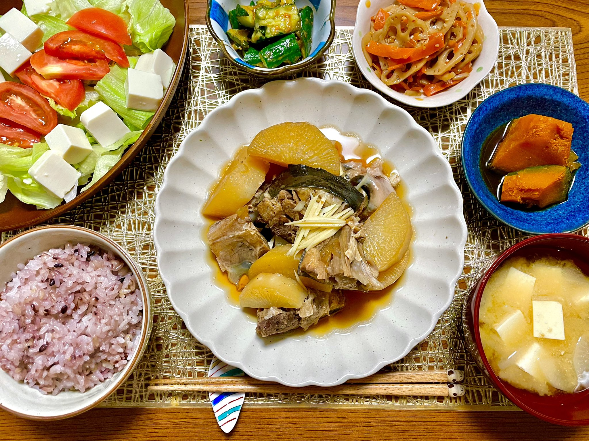 メシヤマ ブリのアラでぶり大根作ってみたけどオススメしません 骨多い おうちごはん 料理記録 T Co Bljfqa9rce Twitter メシヤマ ブリのアラでぶり大根作ってみたけどオススメしません 骨多い おうちごはん 料理記録 T Co Bljfqa9rce Twitter