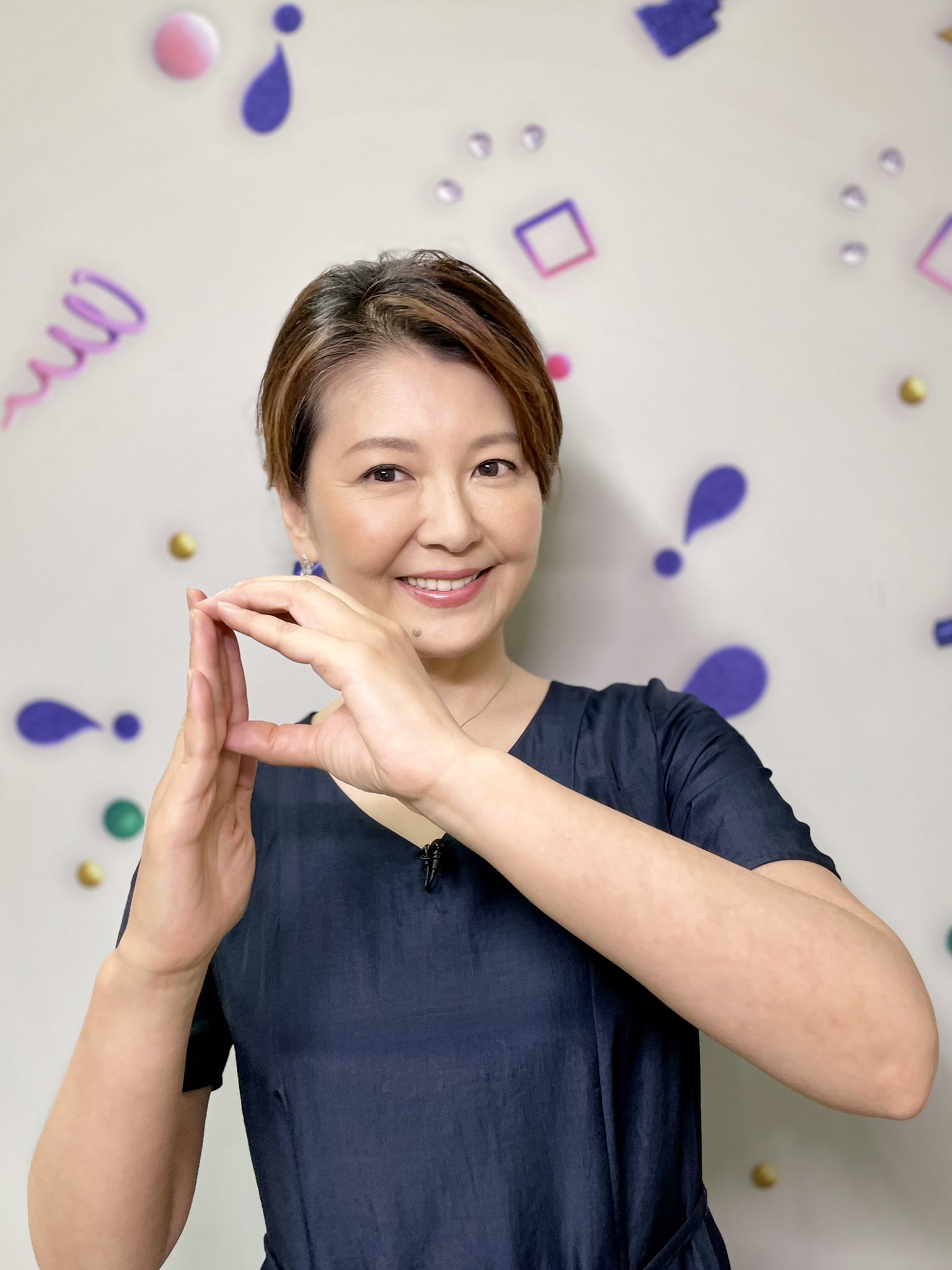 南野陽子 最新画像 🌟#スターニュース速報🌟 𝔾𝕦𝕖𝕤𝕥👑⏩歌手・女優 #南野陽子 さん🌹 30年来の友人 #川合俊一  さんの証言💬によると…🤫 南野さんが開催する“🍾すっぴんホームパーティー🥂”の参加者が超豪華なのだとか🏵 南野さん出演🎻『南野陽子  初めての ...