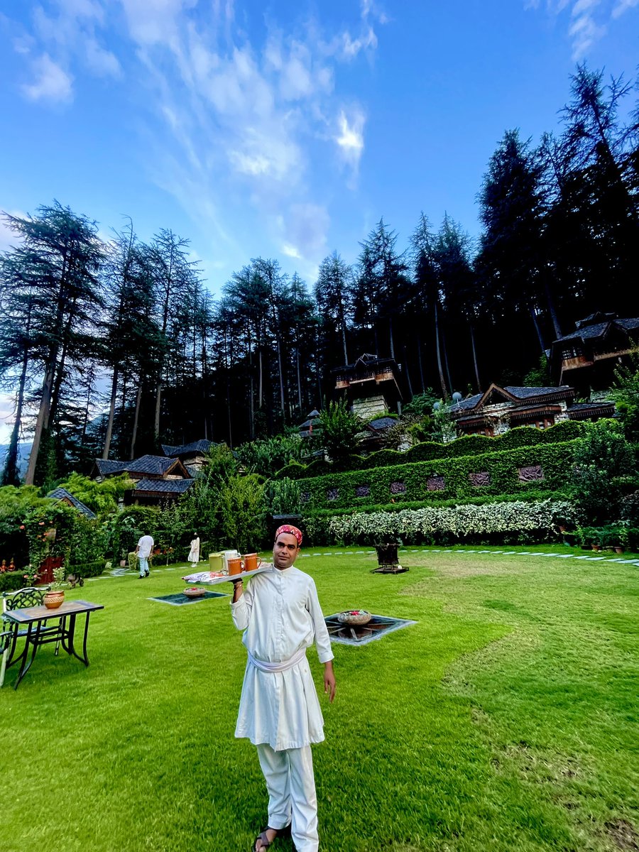 kailashathv's tweet photo. Our nest #kingdomofdreams #thehimalayanvillageresort #kasol #parvativalley #kasolvalley #himachal #interior #bedroominterior #travelphotography #rosepattles #himachali #bloggersofindia #travelagentsinindia #hillstations #b2btravelagents 9805072712 https://t.co/dU5r5YR4Bq https://t.co/WrLu3rkSx8