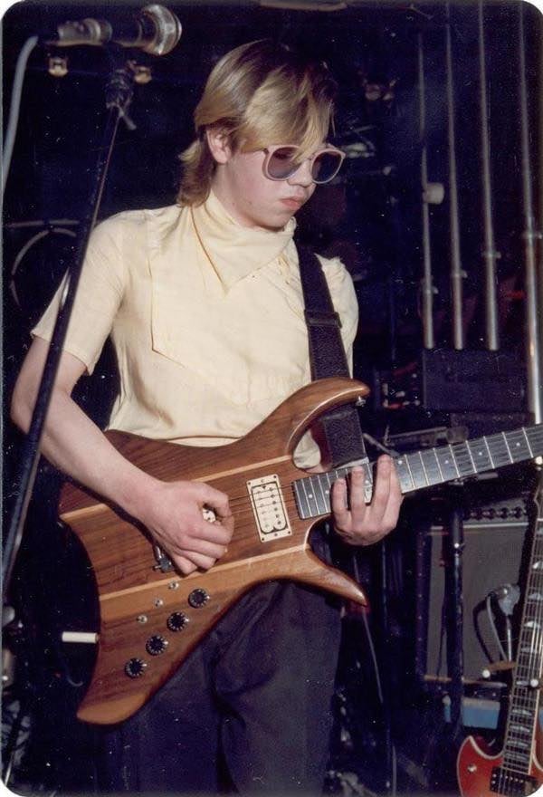 Happy Birthday to Paul Reynolds. Guitarist for A Flock of Seagulls. 
(4 August 1962). 