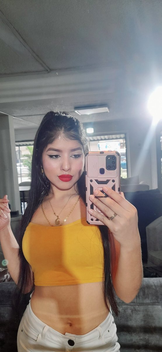 WandaQuintero04's tweet photo. Trabajar por tus sueños y por tus metas, vale más que trabajar solo por el "dinero" 🙌🏻🔥🔥💯 #Eeg10anos #MedellinAquiTodoFlorece #กราดยิงอุบล #ColombianasEnOnlyFans #PokemonPresents #reaccionwestcol https://t.co/nCSLxFk15V