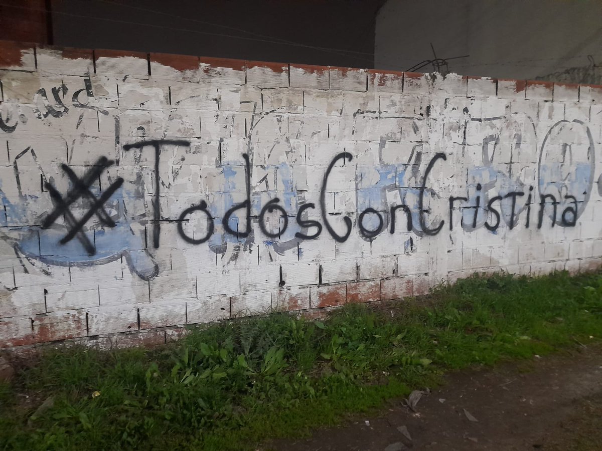 HPERONISTA's tweet photo. 🇦🇷 #TodosConCristina 🇦🇷 
Altos de San Lorenzo #LaPlata 
#TodosConCristina 
#TodosConCristina
#TodosConCristina
TODOS CON @CFKArgentina 🇦🇷✌ https://t.co/mMpih96ZVe