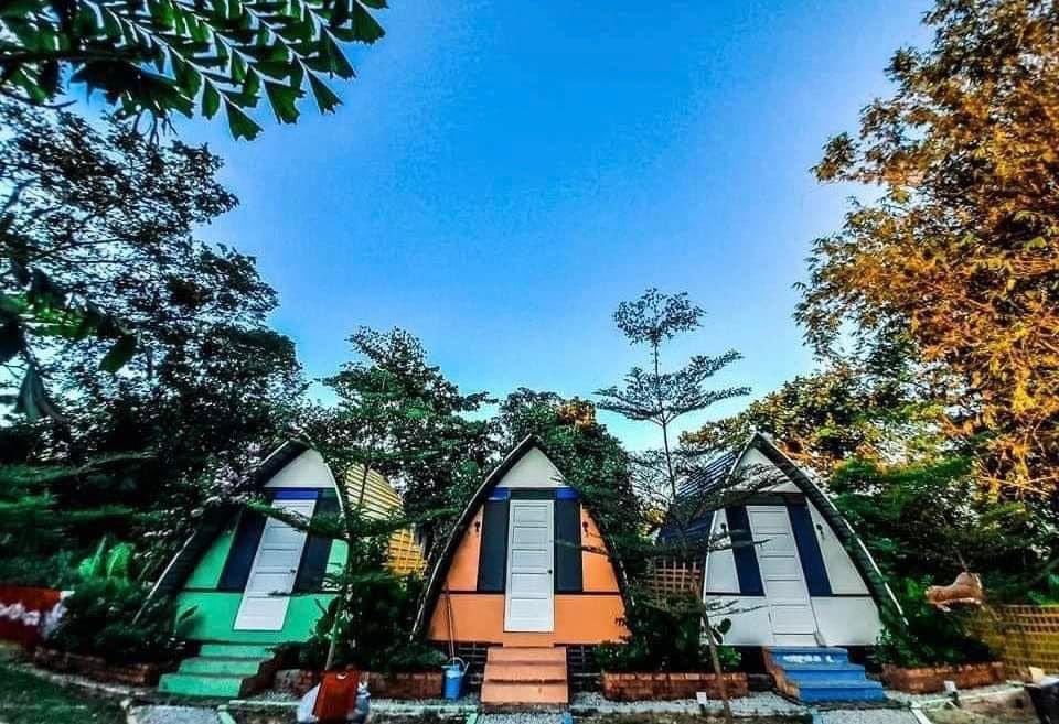 staycationig's tweet photo. Penginapan best dekat Port Dickson ni serendah RM100 jer semalam. Nak mandi pantaipun dekat jerr guys. Jalan kaki sikit je. Ada cafe lagi. Dah lengkap staycation sini! 🤩

📍Mango’s Park, Port Dickson https://t.co/MsKvw3ksvh
