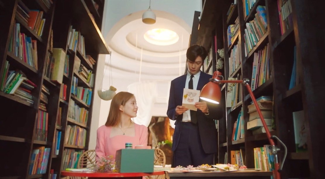 seomate_'s tweet photo. "✍💌"
#Seohyun #Nainwoo #SOOBI
#JinxedAtFirst #징크스의연인 #JinxedAtFirstEP15 https://t.co/vwfKS1YWbG