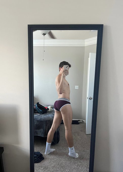 sorry but I felt hot today https://t.co/UyNoGoqERf