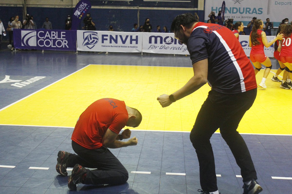 Costa Rica pentacampeón #u23afecavolfemenino 

Costa Rica consiguió el pentacampeonato al vencer 3-1 (9-25, 25-13, 25-23, 25-21) a Honduras 

#afecavol 👉 bit.ly/3zTmbQK