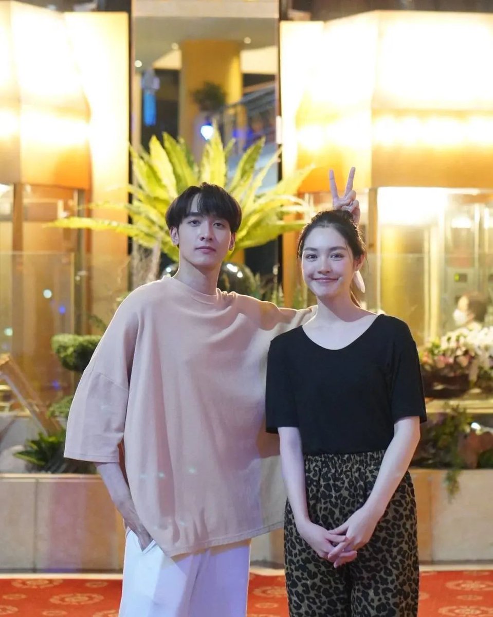 kongthapfans's tweet photo. น่ารักเกินไปล้าววววว​ 😘😚😘😘
คุณ​เพชร​💎 คุณ​ฟ้า🧚‍♀️
Cr. mommymintranchrawee
#kongthappeak #กองทัพพีค
#mintranch #ดุจอัปสร
#ดวงใจเทวพรหม https://t.co/ipQ4WkPqrT