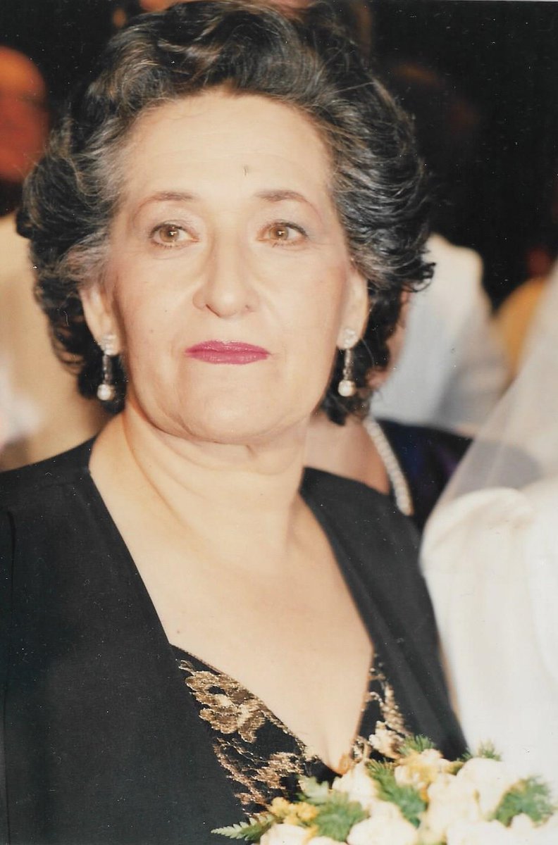אמא שלי, וילמה, היתה יפה ונהדרת עד הרגע האחרון. 
היא ידעה לאהוב. ואהבתי אותה כל כך.
1932-2022