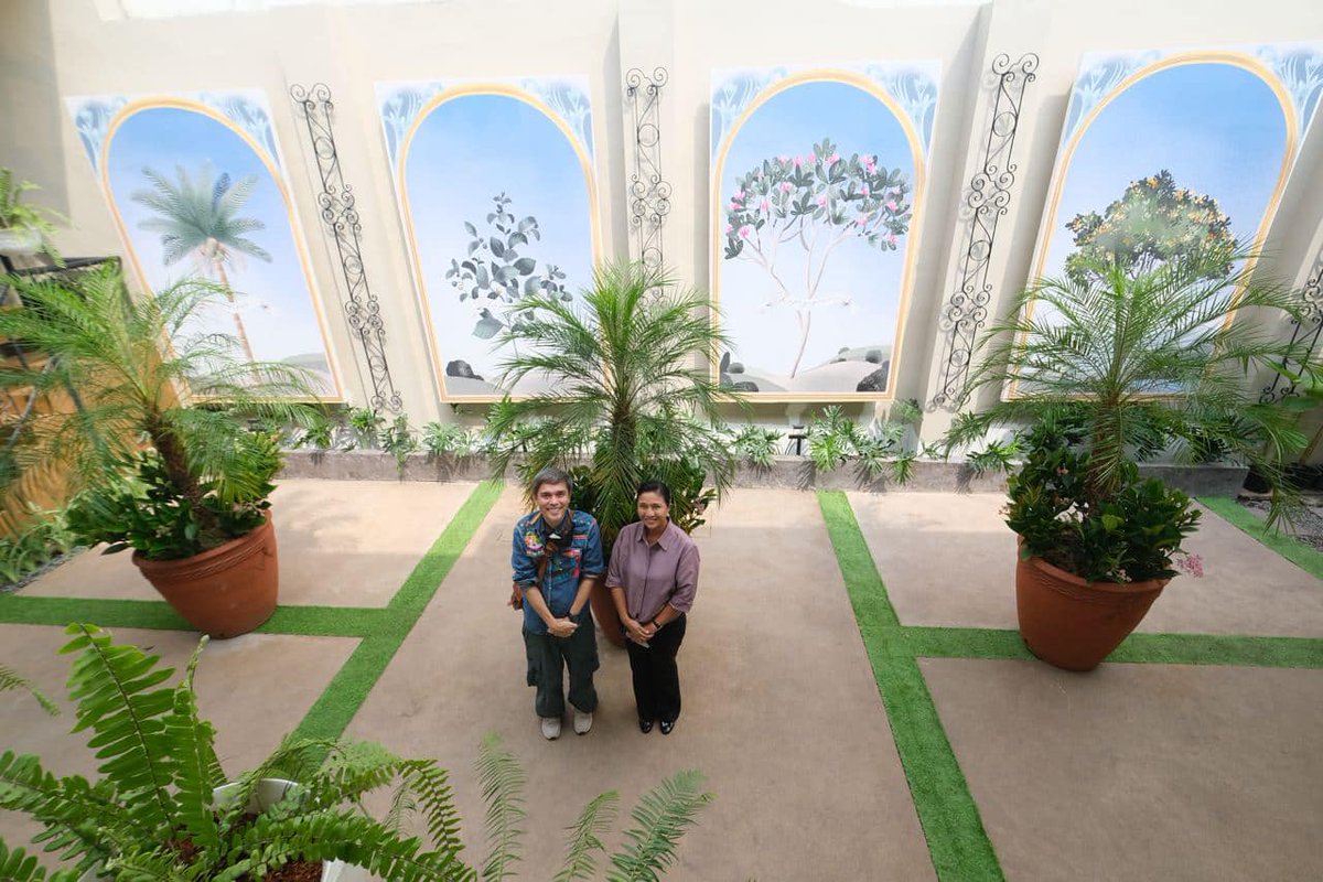 inquirerdotnet's tweet photo. LOOK: Former Vice President Leni Robredo shares a glimpse of “Museo ng Pag-Asa,” a museum that will display donated paintings, illustrations and other artworks of her supporters during her 2022 presidential campaign. | 📸: Leni Robredo/Facebook https://t.co/v4v1vKdyg5
