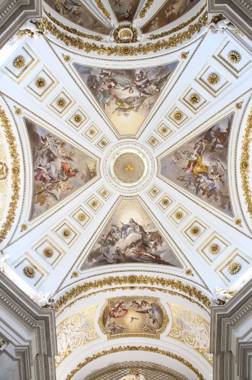 #TalDíaComoHoy, en 1795, falleció el zaragozano Francisco #Bayeu. Sus frescos, cuadros y tapices están muy presentes en las #ColeccionesReales.

🎨 Bayeu, por #Goya, en <a href="/museodelprado/">Museo del Prado</a> 
🏛️ Capilla del Palacio Real de #Aranjuez. 

Te enseñamos más de él en nuestros #RealesSitios 👇