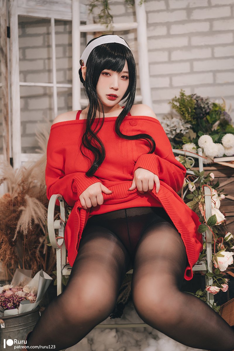 8月份層級1來囉 <3
第一個層級是只要喝醉酒就會大膽的約兒媽媽 
不來看看紅色毛衣下的秘密嗎 ?

Tier 1 coming in August <3
The first level is to ask a child's mother if she is drunk.
Why don't you come and see the secret under the red sweater?

#Patreon #SPYxFamily https://t.co/tyoXWiWVJg