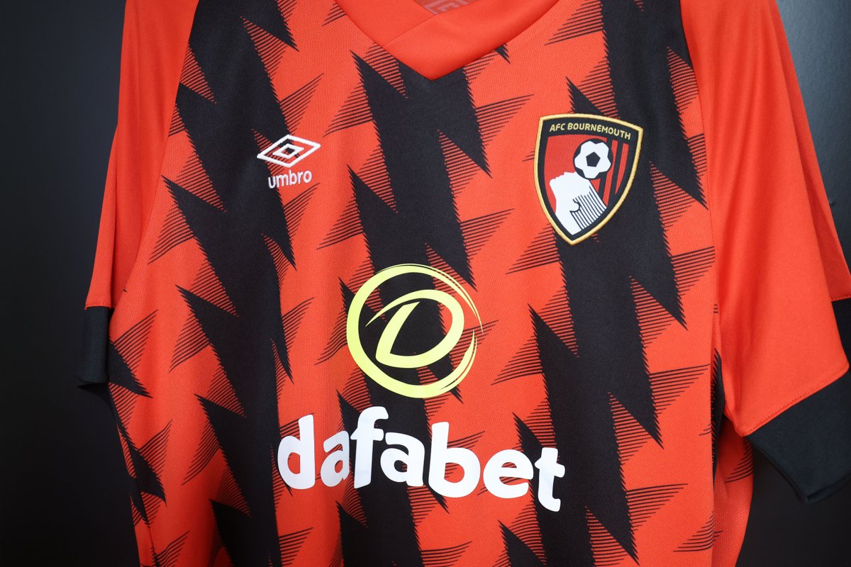afcbournemouth's tweet image. 👀 Special competition 👀

To celebrate our upcoming return to the @premierleague, @Dafabet have five pairs of tickets to give away to some lucky fans. 

To enter, simply retweet this tweet and reply with why we should pick you! 🎁

#afcb 🍒