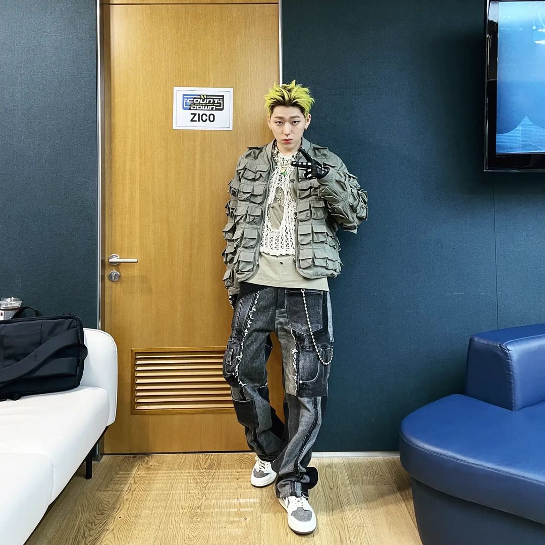 zicostaff's tweet photo. 220804 Zico Instagram Update
"#mcountdown #howlonghasitbeen❓"
#ZICO #지코 https://t.co/FKeAPrk0xo