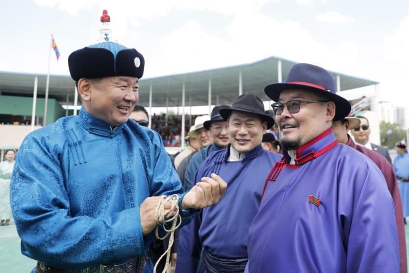 1.Сүржин, 
2.Даржин, 
3.Марзан - Ах дүү гурван МАНгас!!!