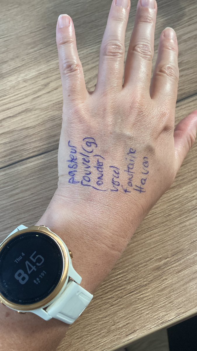 Laetitia Ouillet tweet media