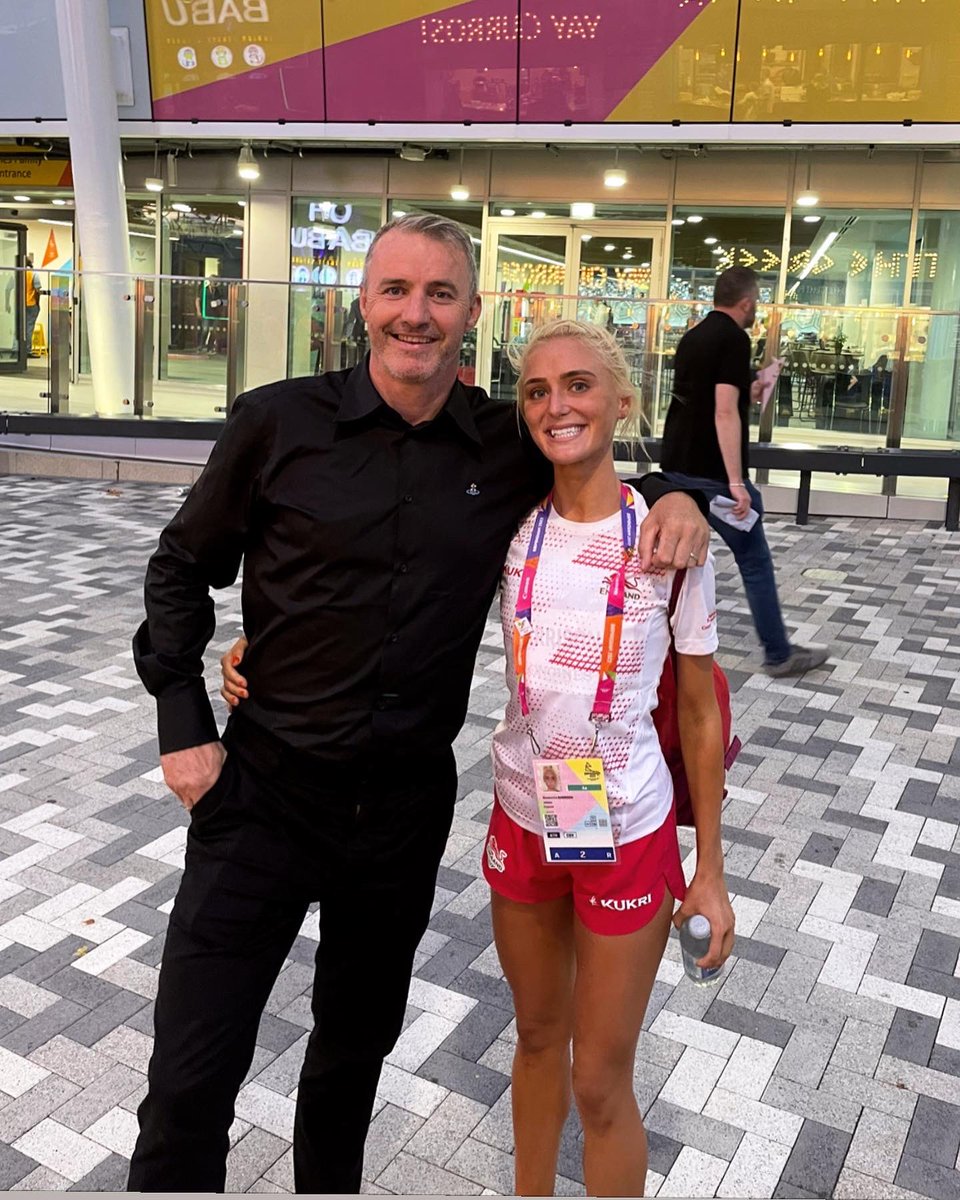 Samantharrison9's tweet photo. Wow.. well that was PHENOMENAL🙈🤯I’ve never experienced such an incredible crowd like that, it was something special. Super happy with my performance last night to come 6th place with a new PB, in my first major championship competing against some of the worlds best 🌍 https://t.co/6RNOv9vMca