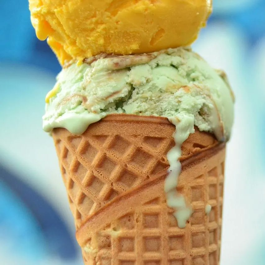 PicnicBoxCT5's tweet photo. It's another #icecream sort of a day... Our fabulous @Makcaris gelato is THE best. 
Locally made in #Kent, this low fat, low sugar gelato is made to an authentic Italian family recipe. We have lots of flavours, all available in a waffle cone or cup for just £3 per generous scoop. https://t.co/wlihwbCdox