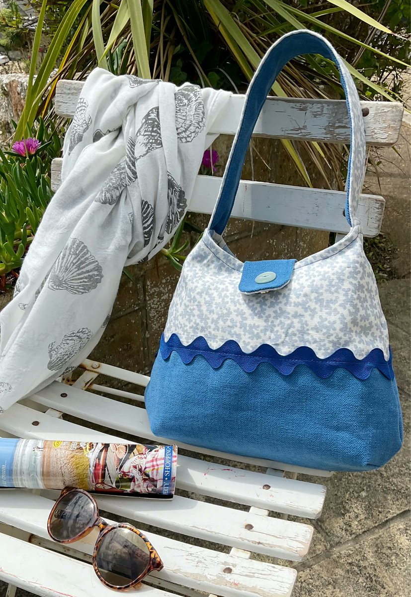 samm_designs's tweet photo. A spiffing addition to any outfit. Go on, treat yourself because your really do deserve it
#handmade #SBHour #ecofriendly #MHHSBD #SBS
https://t.co/aXYhy9NFHY https://t.co/8D0t7VtpGV