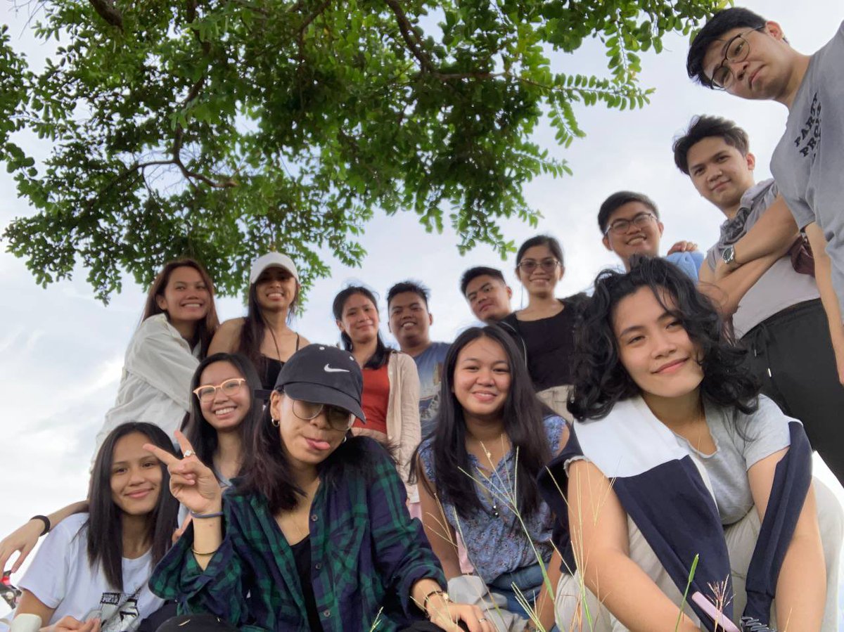 Rjssi's tweet photo. A good friend knows all your stories. These friends helped you write them. These Friends make the good times better and bad times easier. https://t.co/o3d9ha7AxP