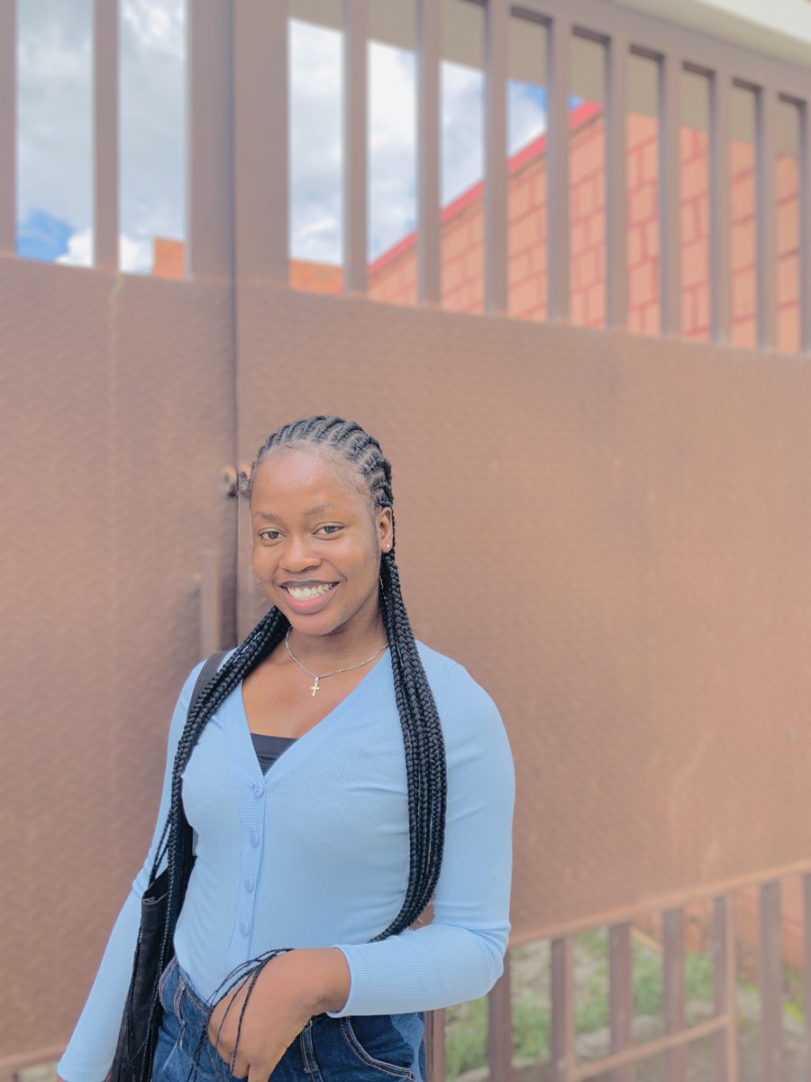 shalomdfirstt's tweet photo. Drop a picture of you, let’s guess your age. Send money to the correct answer🤭🌚 https://t.co/Aow18Epih8