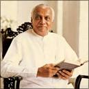 unkown_adam's tweet image. Both are temporary presidents not appointed by the people but serving out another's term. DB Wijetunga (a.k.a Dunnoth Baragannam) knew he had no moral right &amp;amp; that CBK was PM. Held the position with dignity as figurehead. RW is thinking he "earned the presidency" - #Underserving