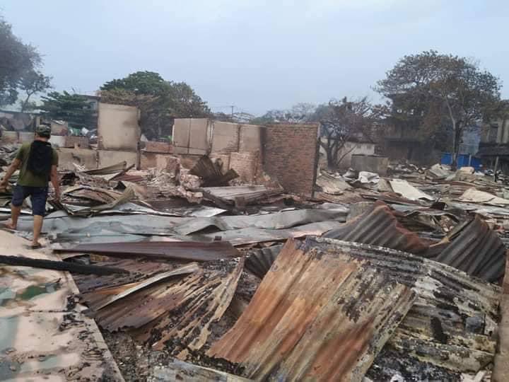 pyaezone's tweet photo. Nothing special. 
Just one of tens of villages junta troops torched down in Central Burma (TinTeinYan village, YeOo twsp).

#WhatsHappeningInMyanmar https://t.co/hbeIBgn9EQ