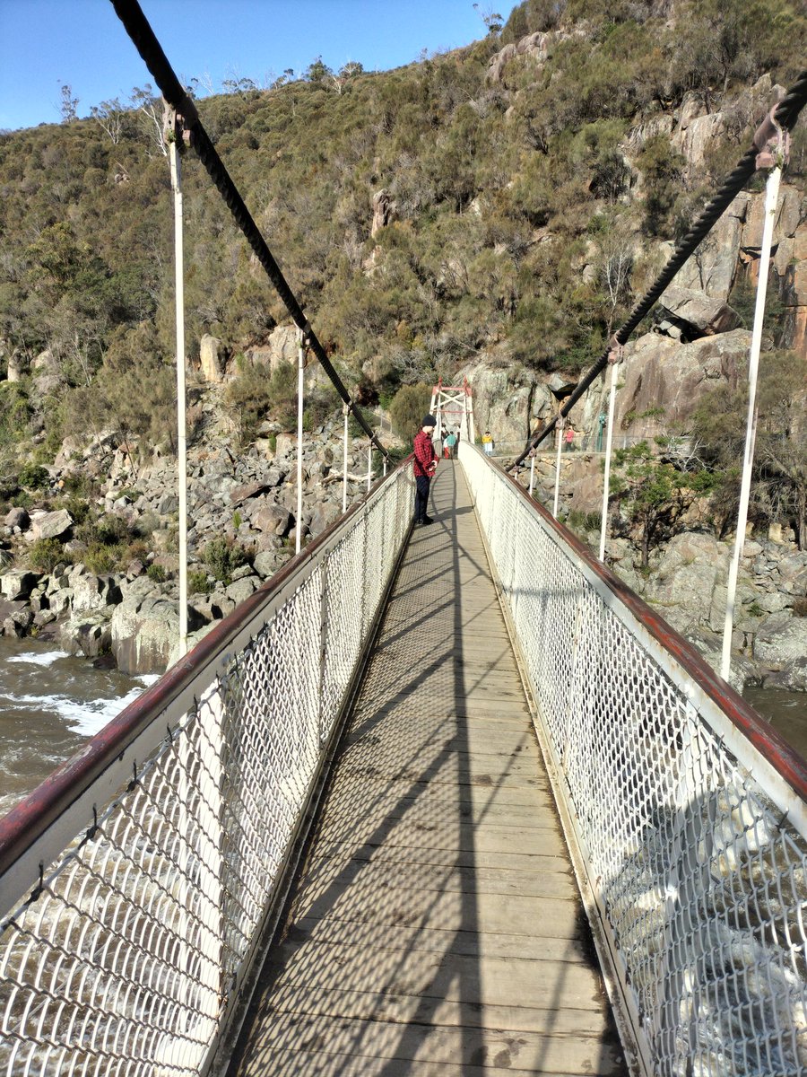 killermattk's tweet photo. More Cataract Gorge - this is the suspension bridge. #Tasmania #CataractGorge https://t.co/UrR4wZE63q