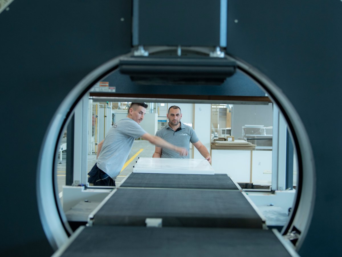 EBRD's tweet photo. Ciao Berto is a furniture maker from Kosovo.
W/ @eu_near we supported their investment in new equipment and facilities, which helped them increase production and lower carbon footprint. Investment: €300,000 EU grant: €45,000 #SMEcompetitiveness @EUKosovo https://t.co/VABBYdjr4C