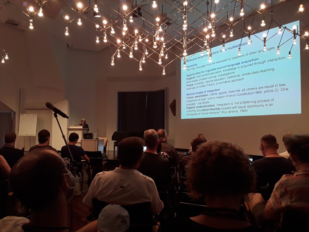 ReglindisDR's tweet photo. Keynote by Jenny Cheshire: New 21st century (dia)lects? Taking stock of #multiethnolects #methodsxvii https://t.co/WXsdimGZ8C
