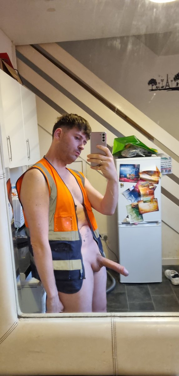 bigcocklad12345's tweet photo. RT to get on your knees and suck me off 😉 https://t.co/kzFLudgcbK