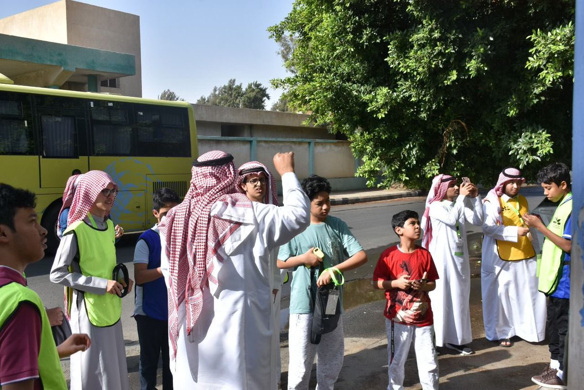 صور |

جولة للطلاب المشاركين في #المعسكر_العلمي_الصيفي بـ #تعليم_الطائف على العديد من المعالم التاريخية والأثرية بالطائف.