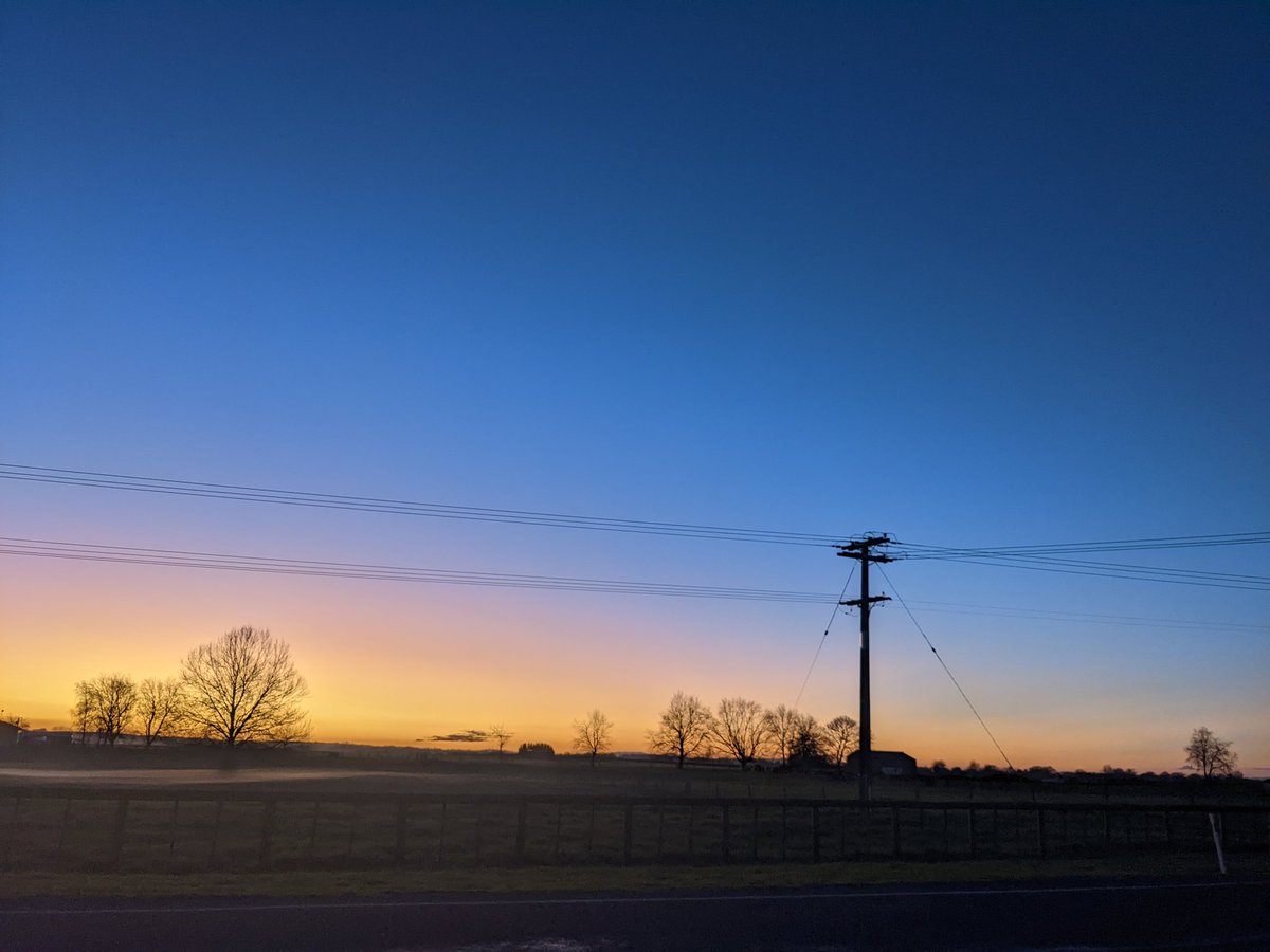 n_i_c_d's tweet photo. More daylight time meant we could get out to #wairerefalls after work. Bonus of intense sunset on our way back home https://t.co/rkS8iPAL2X