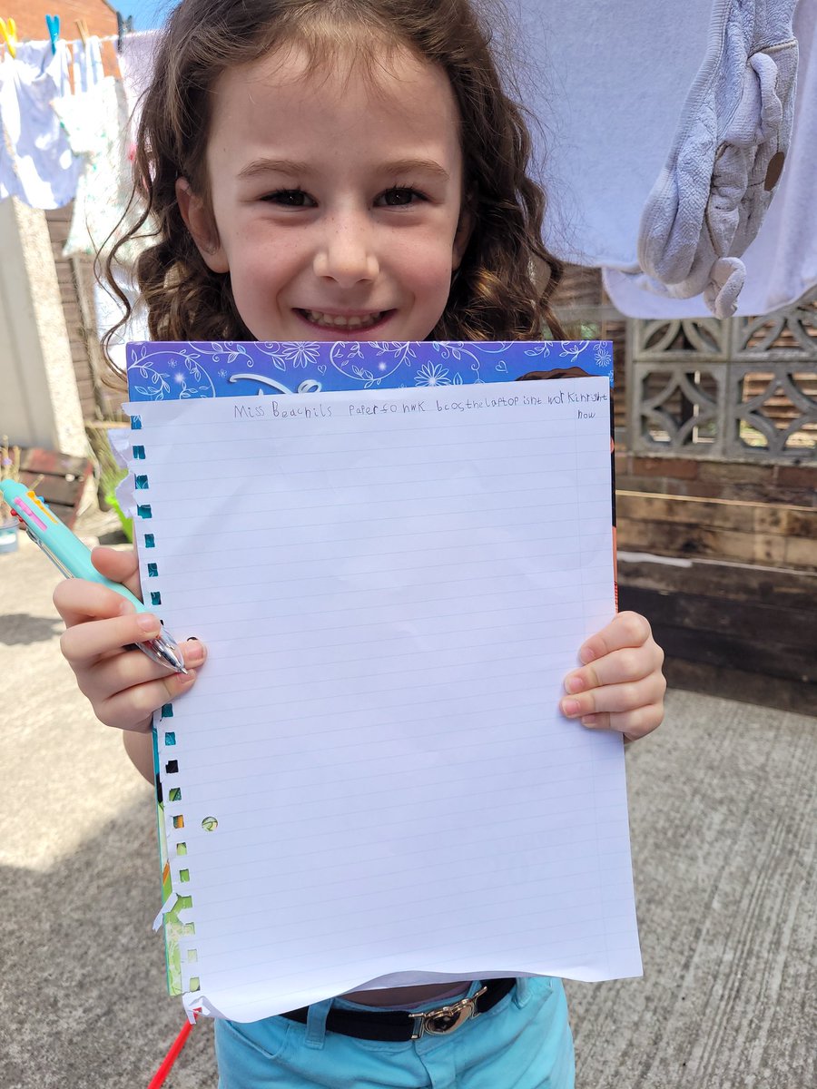 Still learning during the holidays. Beth used her phonics knowledge to write 'Miss Beachills paper for her work because the laptop is not working' @WCommonPS @WCPSc2028 @LauraBeachill