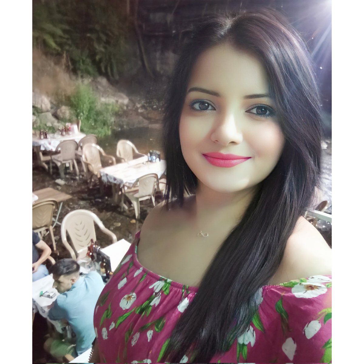 Haticeofficial5's tweet photo. #YeniProfilResmi https://t.co/vJIo4grP90