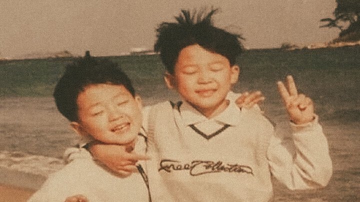 miniesdiary's tweet photo. his safe space since day one ♥︎ https://t.co/JbDDW6QTLj