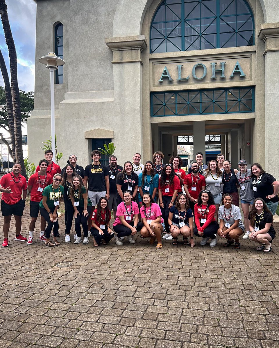 HiloVulcans's tweet photo. .@UhHiloHoops's Emery Eberhard and asst. coach/SAAC advisor Jamison Montgomery represented Hawai‘i Hilo at this year's PacWest SAAC Retreat in Honolulu 🤙 #SAACPac22
MORE: https://t.co/B1atmpBxiH https://t.co/czYiXn7PB8