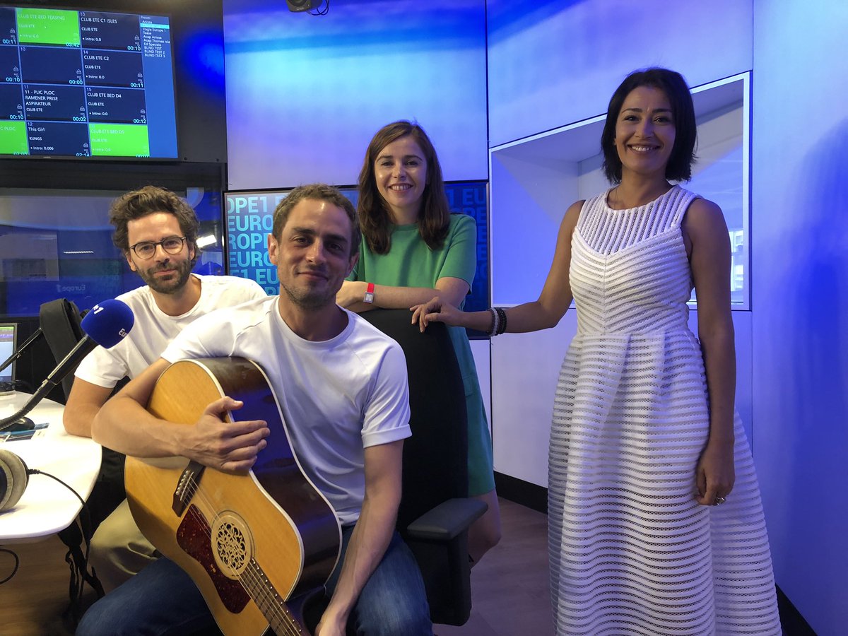JPhilippeLongo's tweet photo. Ce matin, montez le son, @Benjamin_Siksou débarque dans « Le club de l’été » de @tomisle ! Au programme aussi, on parle télé avec @ALJ et aussi nos deux indispensables du club : @fredeleteurnier &amp; @Karimacharni ! C’est jusqu’à 10h30 sur @Europe1 ! #LeClubDeLete #Europe1 https://t.co/1p7x2FM9As