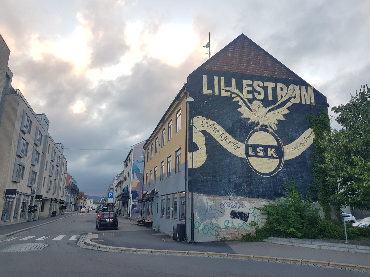 Erwin_VdSande's tweet photo. Tweede 'stasjon' op weg naar de groepsfase van de #UECL: Lillestrøm 🇳🇴
#rafc 🔴⚪ #AntwerpOnTour #lilant ⚽️ https://t.co/I60oIFMEsg