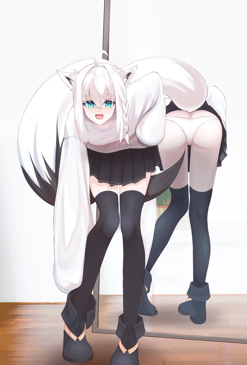 Yuru6930's tweet photo. あ?! 🦊 #絵フブキ https://t.co/DqBGNpX9g3