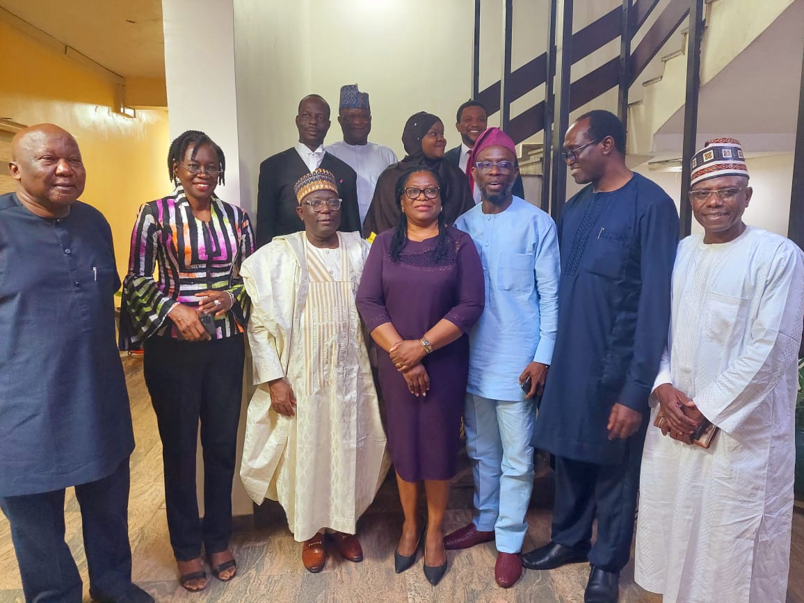 Commencement of the Implementation of Nigeria’s National Climate Change Act. DG, National Council on Climate Change, Dr. Salisu Dahiru and Director, @fmeclimateng, Dr (Mrs) I. Abiola-Awe. @MohdHAbdullahi @OdumUdi #ClimateChangeAct