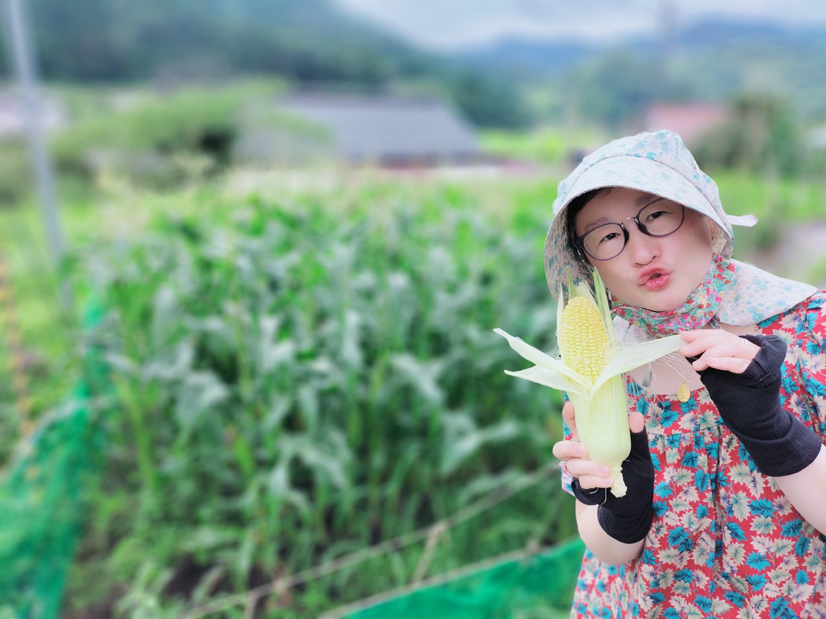 8月限定の名物、宿のオーナーが作った #採れたてトウモロコシ の  #囲炉裏端 の #炭火焼き !
もちろんメインは #千屋牛 の厚切りです！！
お越しの方は、どうぞお楽しみに💖