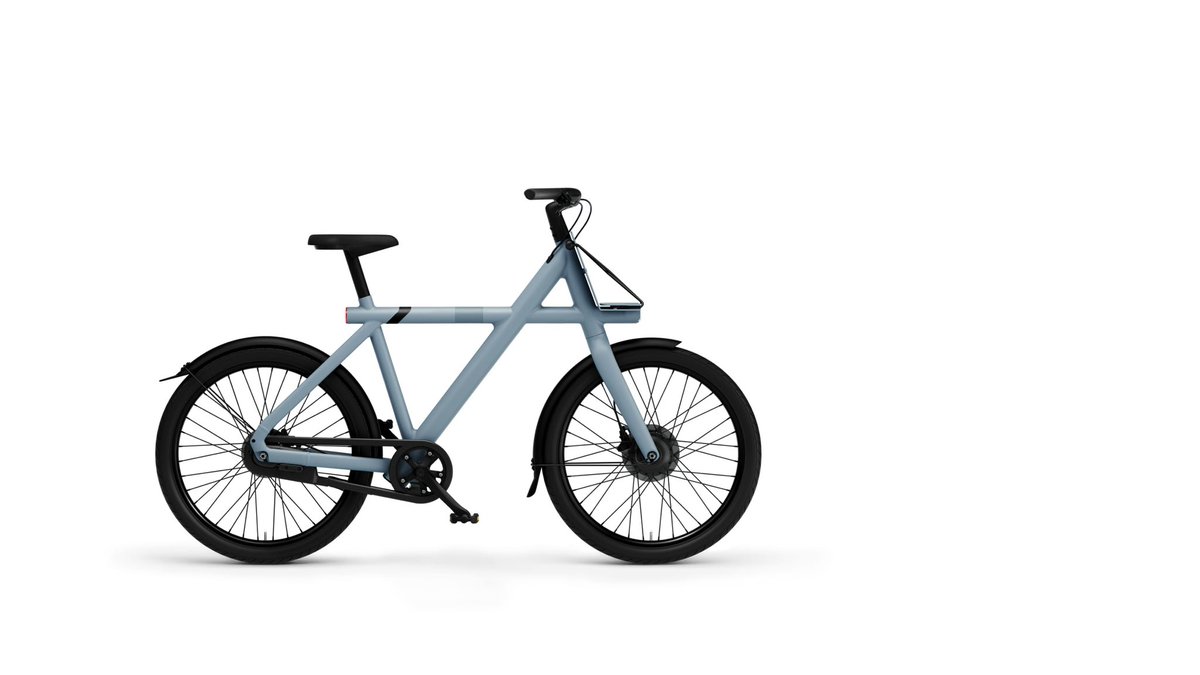 belleStoreInc's tweet photo. VanMoof X3 has a radically compact frame, with extra-agile handling for quick getaways — Shop in Lagos and Abuja Nigeria via https://t.co/IrXN6IjVxo — #vanmoof #vanmoofs3 #vanmoofx3 #vanmoofbikes #bike #bikes #bicycle #electricbike #biketouring #iphone13 #workout #exercise #work https://t.co/j3M9fWIVZe