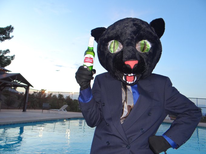 Sneak Peek at my photoshoot for Stella Artois. https://t.co/RFyNOZilGo<a href="/tag/mvsales"class="tags"><span>#mvsales</span></a><a href="/tag/mvboys"class="tags"><span>#mvboys</span></a>