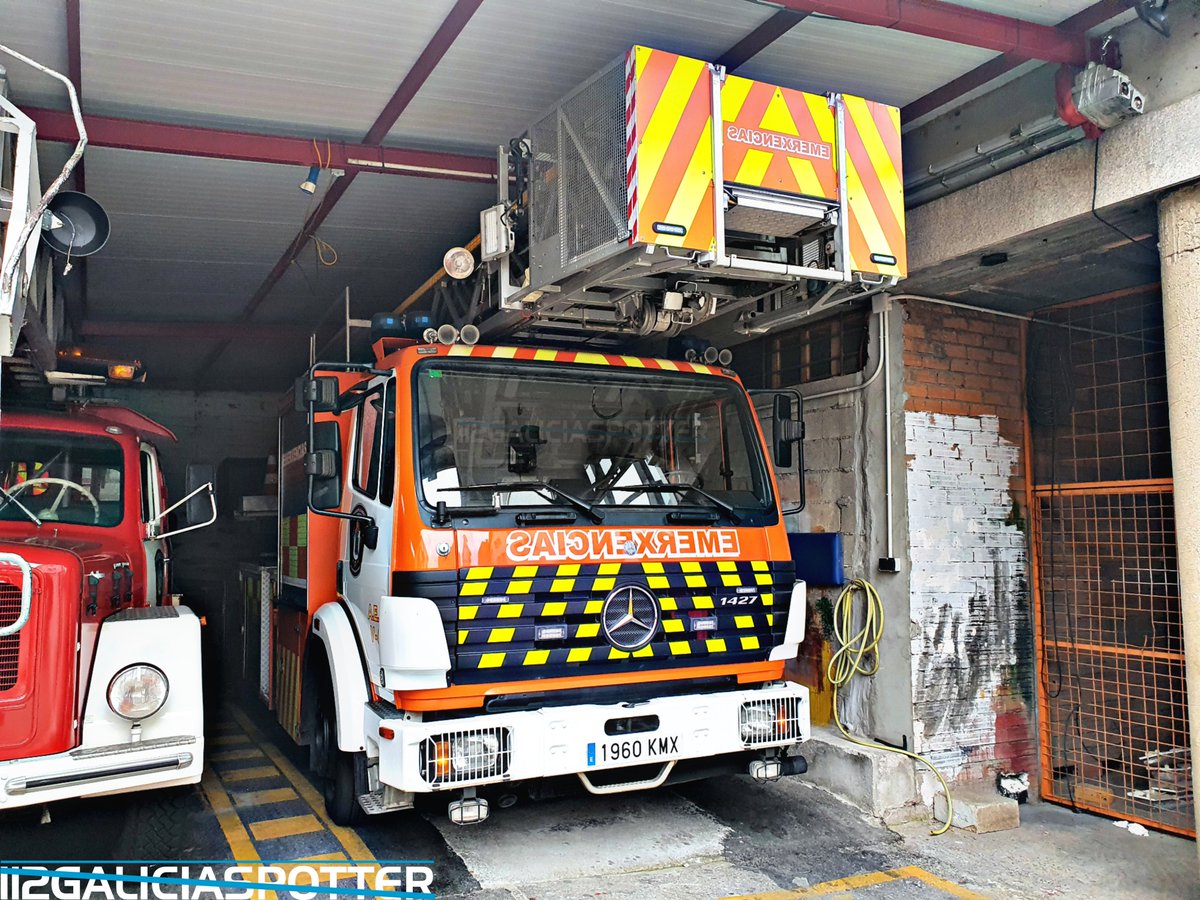 GaliciaSpotter's tweet photo. Mercedes-Benz MK 1427 F 1995 Autoescala de 30 metros.
@MBEspanaTrucks
#emergency #galicia #proteccioncivil #emerxencias #mercedes #bomberos #autoescala #magirus https://t.co/pHSdFEg4OB