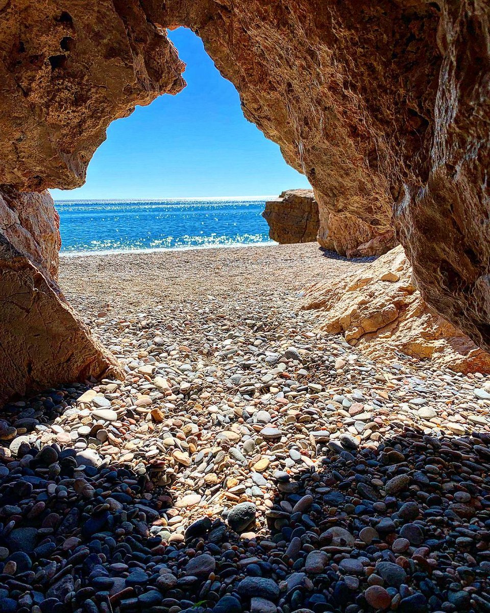 😍 Paradise on earth in #ElTorn naturist beach.

📸 markos285, jaumepp, clotxa, colfranc

@Mar_i_Muntanya #HospitaletdelInfant #CostaDaurada #CatalunyaExperience