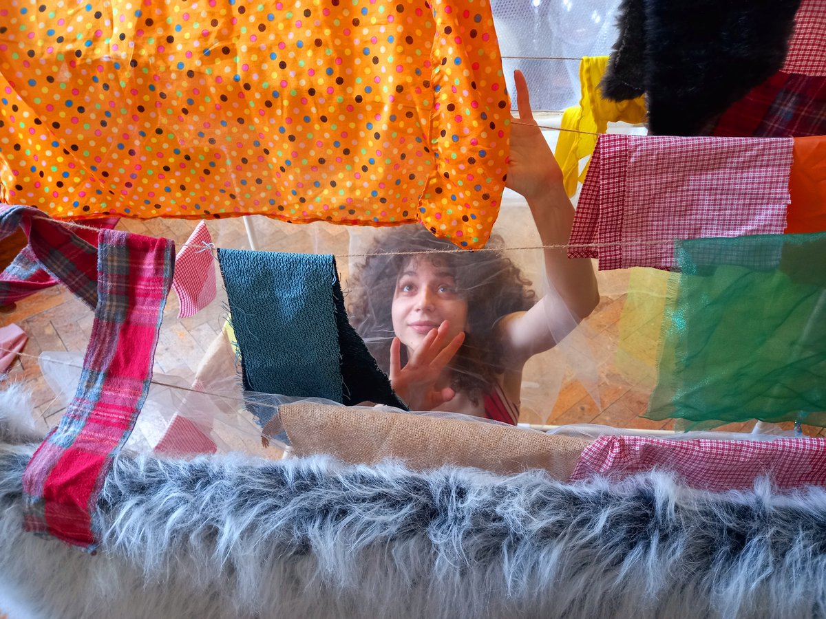 A house of 'Swishy Straw', 'Snappy Sticks' or 'Heavy Bricks'... What would you build your dream house out of? 

#Sensory #Storytelling #Accessible #3LittlePigsLive #ACESupported #WhoseAfraidOfTheBigBadWolf