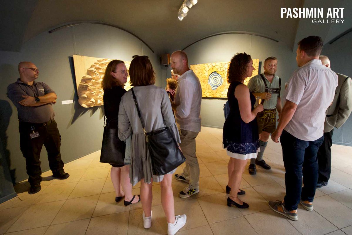 We look back on our great gallery opening on july 23rd in Bad Tölz. We celebrated the starting signal with the art works of woodmaster Daniel Fuchs! Get more information about our gallery activities on pashminart-consortia.com/pashmin-art-ga… #internationalgalleries #badtölz