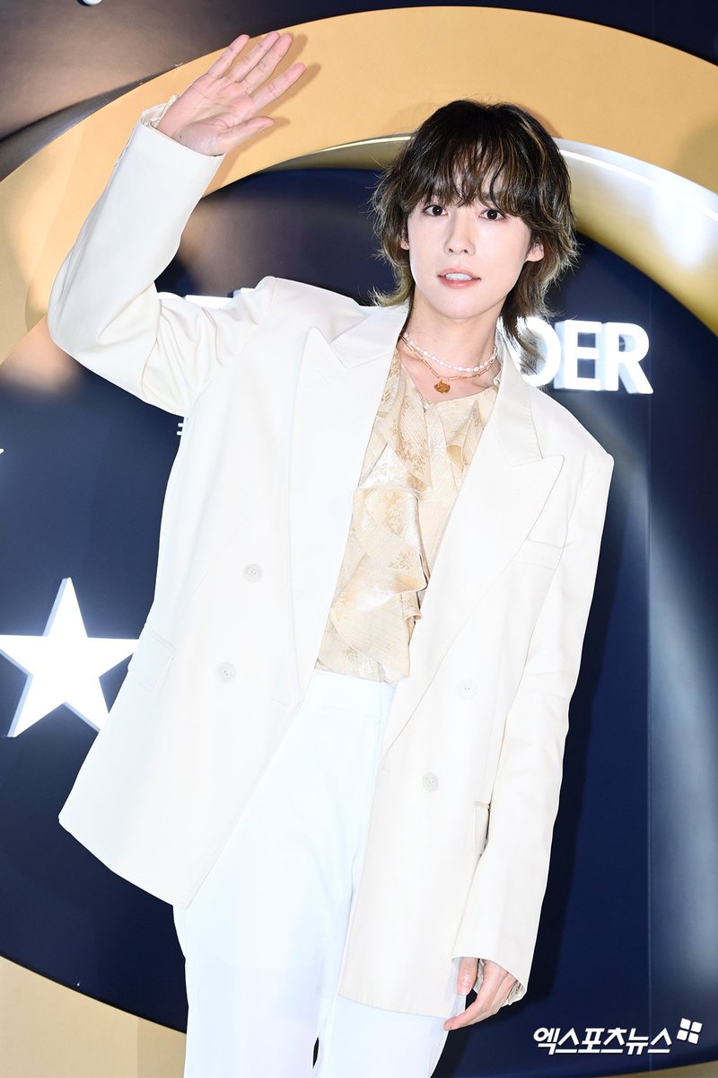 Asura_wen's tweet photo. 미친 미모 https://t.co/258kDcjAHB